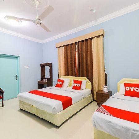 Super Oyo 110 Ras Al Hadd Guest House Экстерьер фото