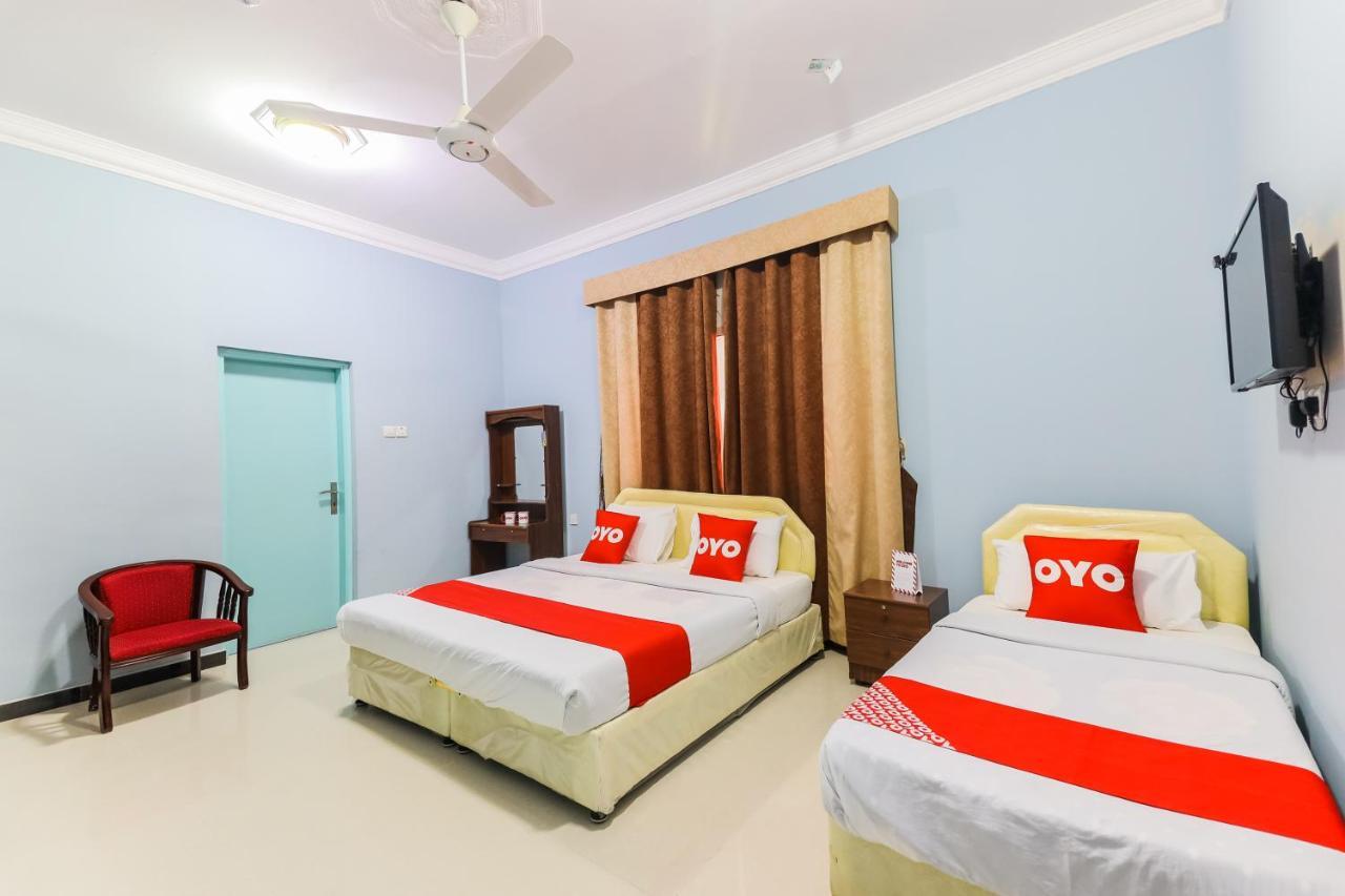Super Oyo 110 Ras Al Hadd Guest House Экстерьер фото